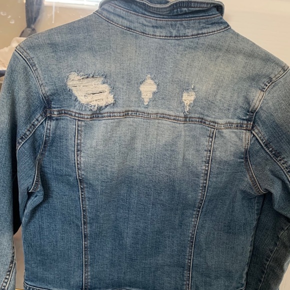 jean jacket! - Picture 2 of 3